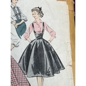 Advance 8064 Circle skirt high waist suspenders 1950s
